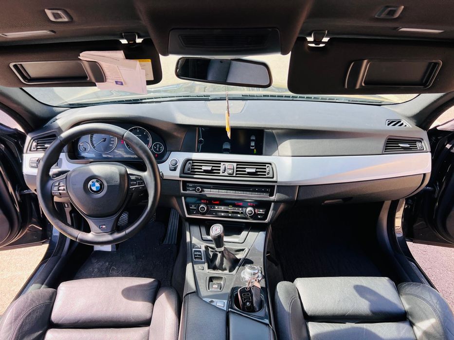 Vand BMW F 10  Pachet M