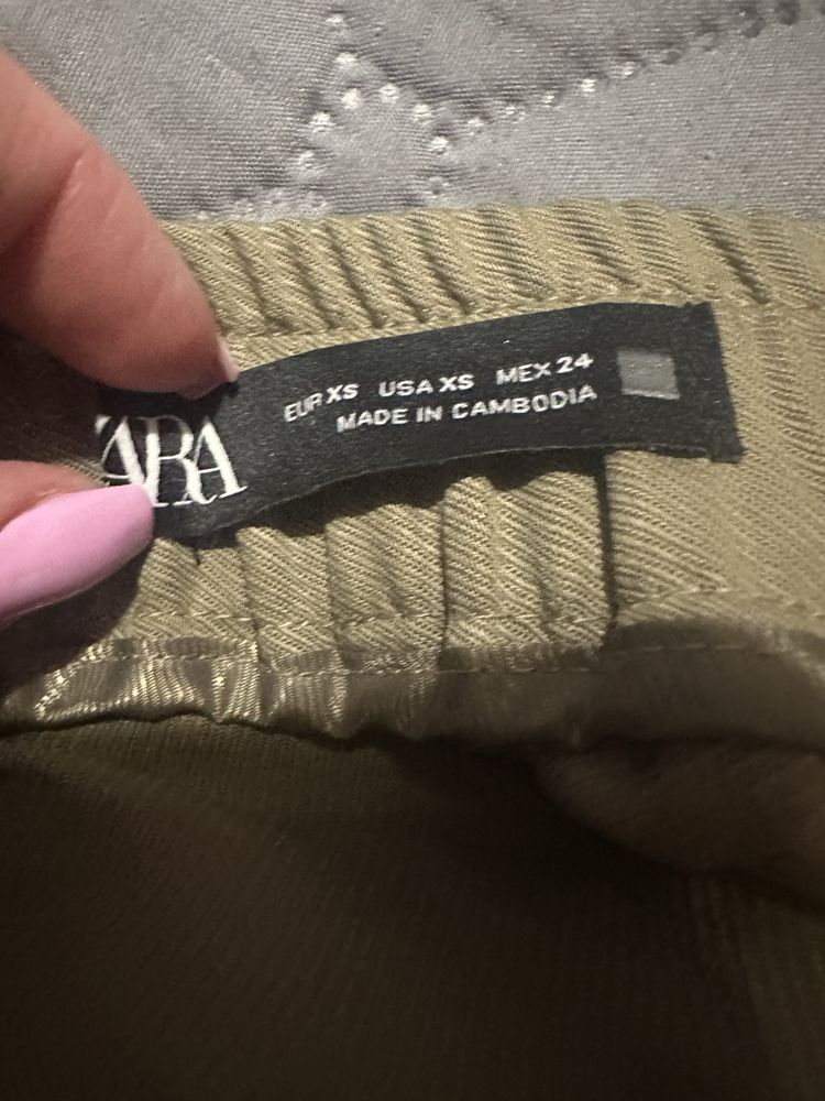 Панталони Zara и Bershka