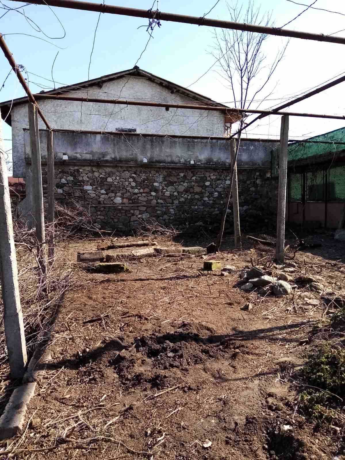 Продавам къща с двор с.Паталеница, община Пазарджик.