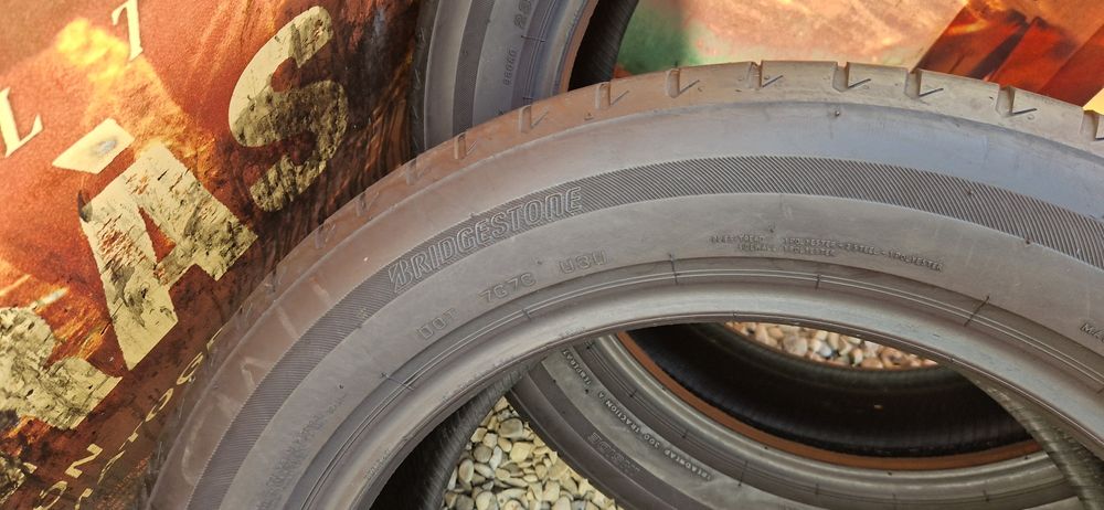 2 Anvelope Bridgestone Anti pana 235 55 R18 de vara