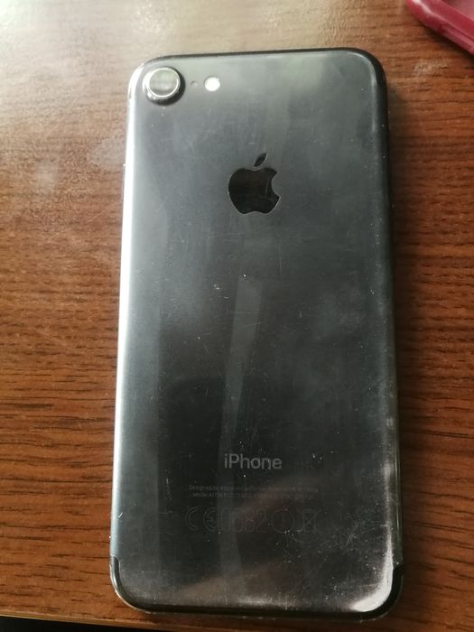 Vând iPhone 7  128 gb