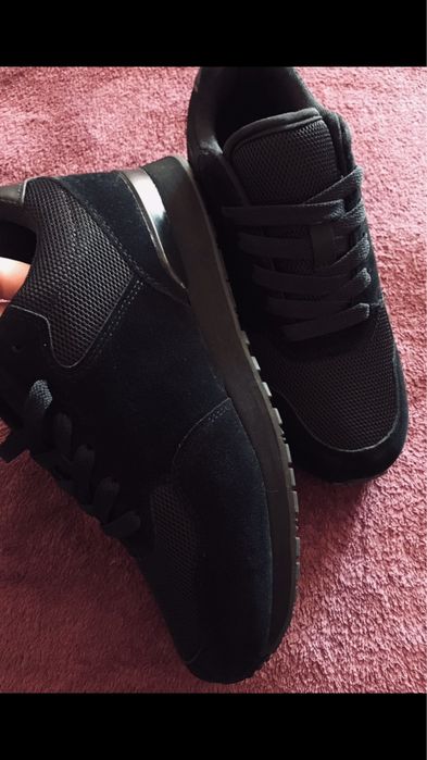 Adidasi noi , unisex , usori, nr 40