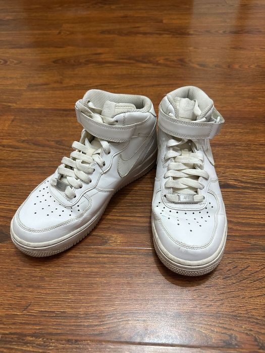 кроссовки женские