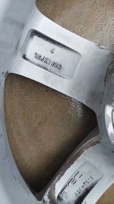 Гуми с джанти 225/55R16 за Mercedes-Benz