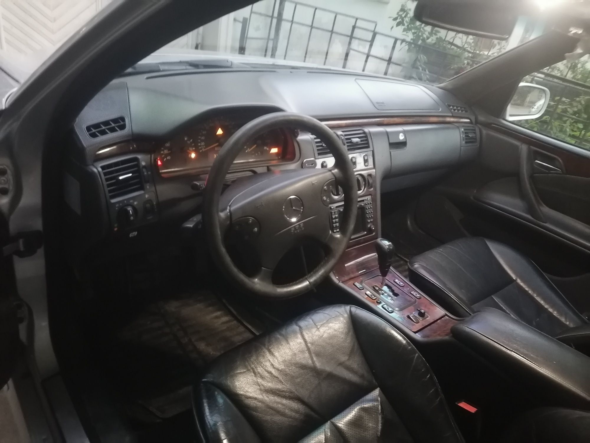 Mersedez benz w210