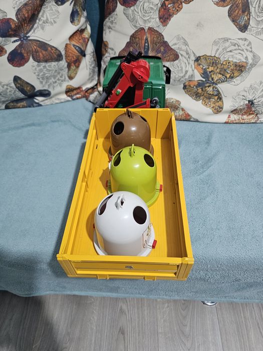 Masina de gunoi MAN TGS cu macara si 3 containere, Bruder 03753