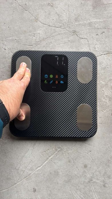 Смарт кантар Нов