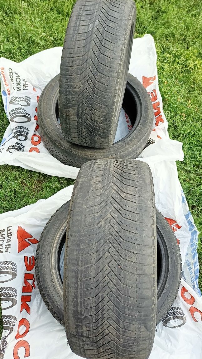 Продам шины 225/45R17