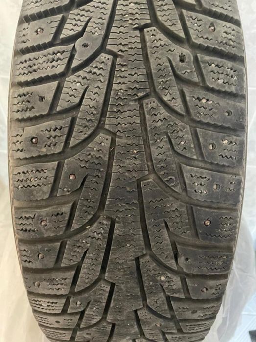 Зимняя резина Hankook шиповонная 215/60/R16
