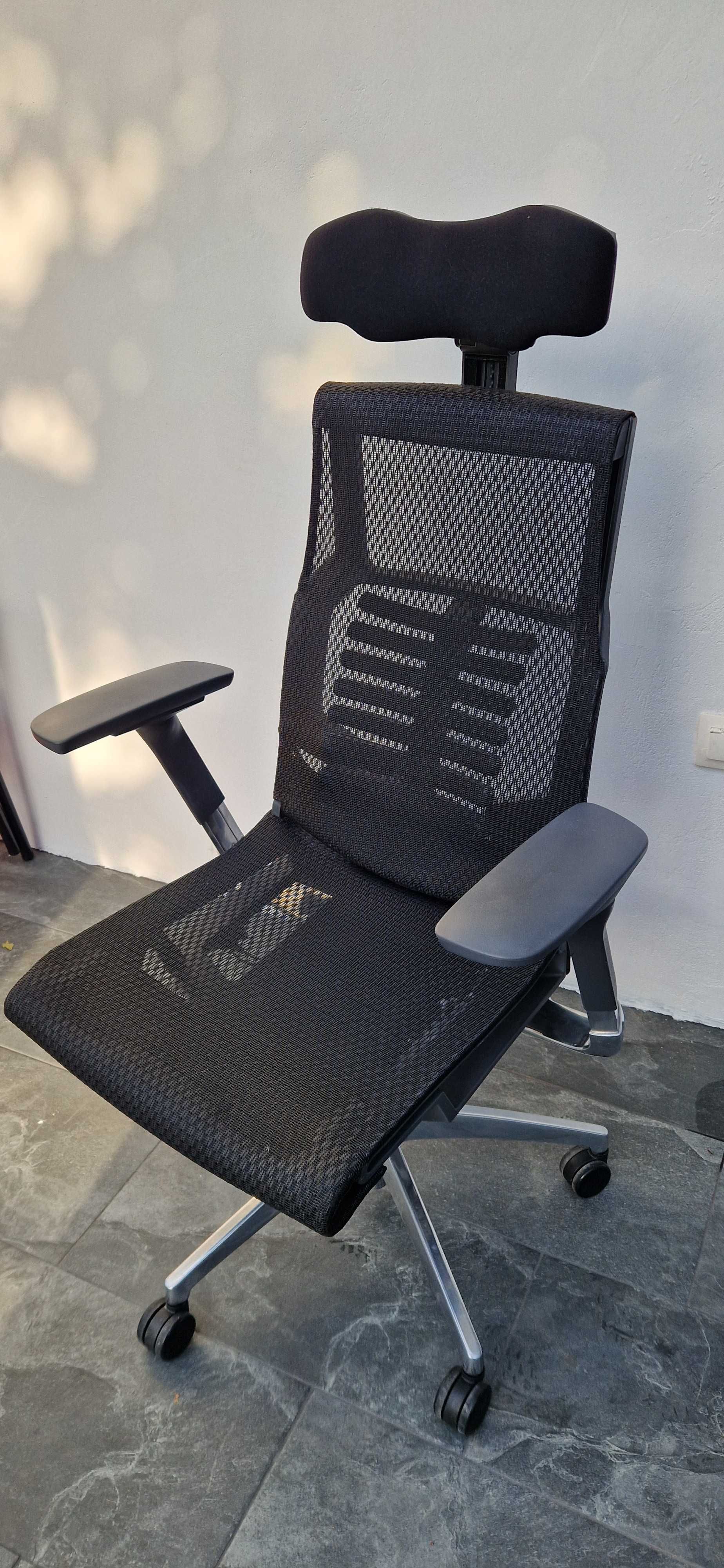 Ергономичен стол / Pofit Ergonomic Chair with Mobile App
