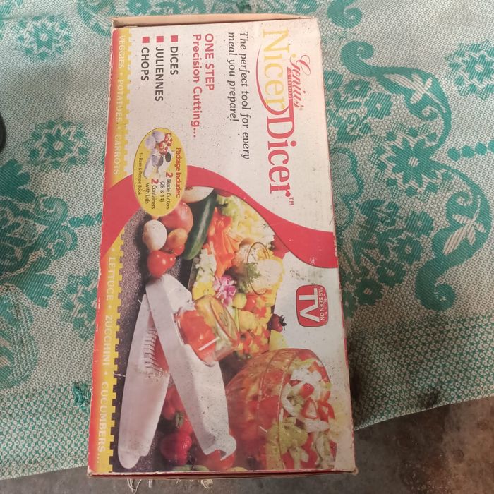 Отдам бесплатно различные наборы для дома и быта