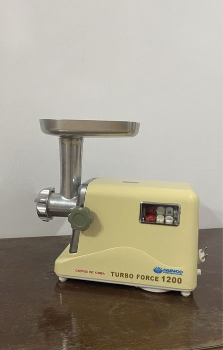 Мясорубка Daewoo Turbo Force 1200.