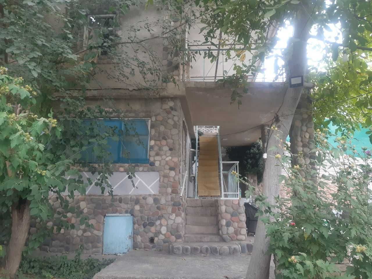 Чарвак, Продаётся дача 6 соток, 2 этажа, 4 комнаты