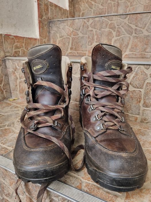 Bocanci Meindl 41.5 - 42 , piele naturala