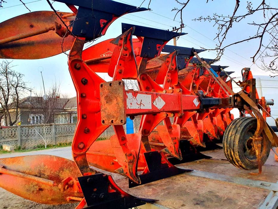 Plug reversibil cu 6 trupite Kuhn MultiMaster 150 5+1 brazde
