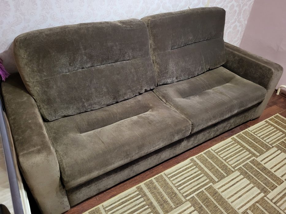 Диван в отличном состоянии.