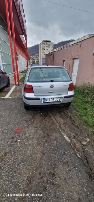 Vand VW Golf 4 1.4 benzina