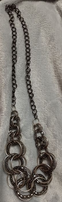 Продам бусы разные