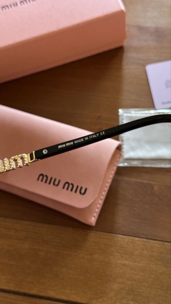Ochelari de soare Dama Miu Miu, cu saculet si cutie