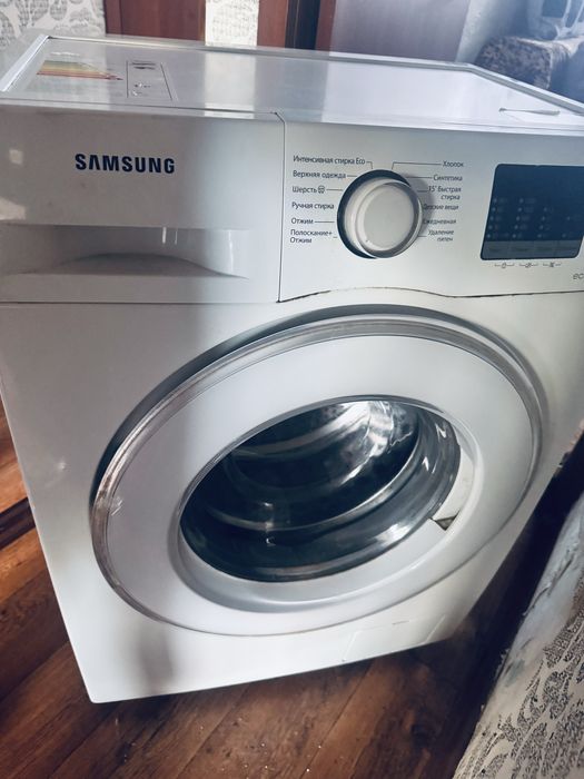 Продам б/у стиральную машинку samsung
