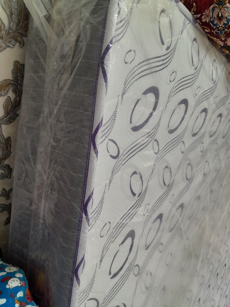 Matras sotiladi. Yap yangi