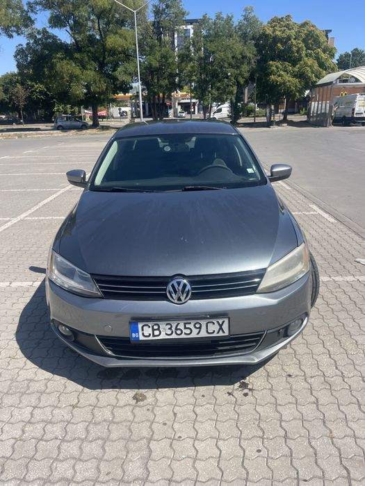 Vw Jetta 2.0 2012 г. Бензин автоматик