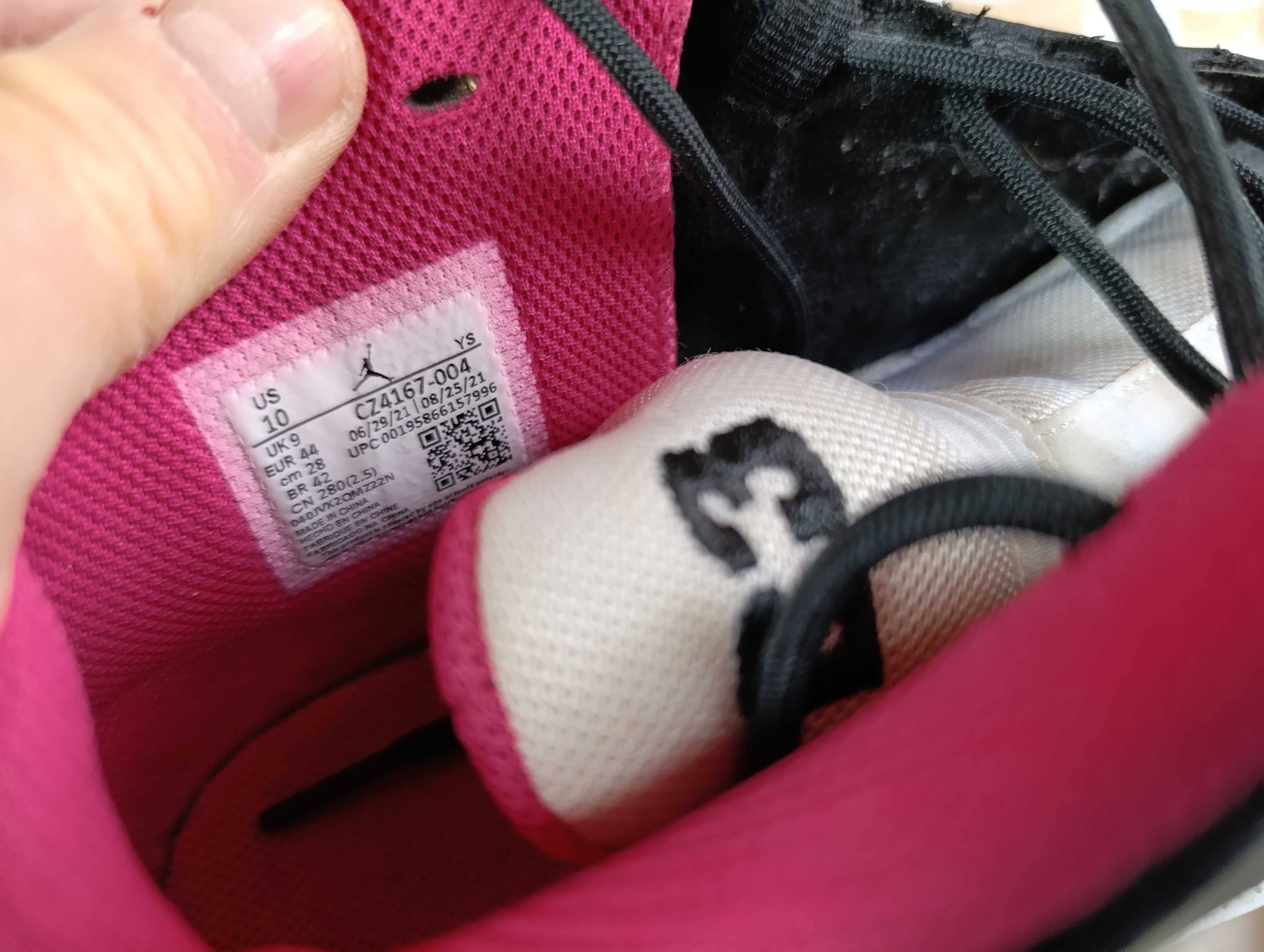 ''Nike Jordan Max Aura 3''оригинални маратонки 44 номер
