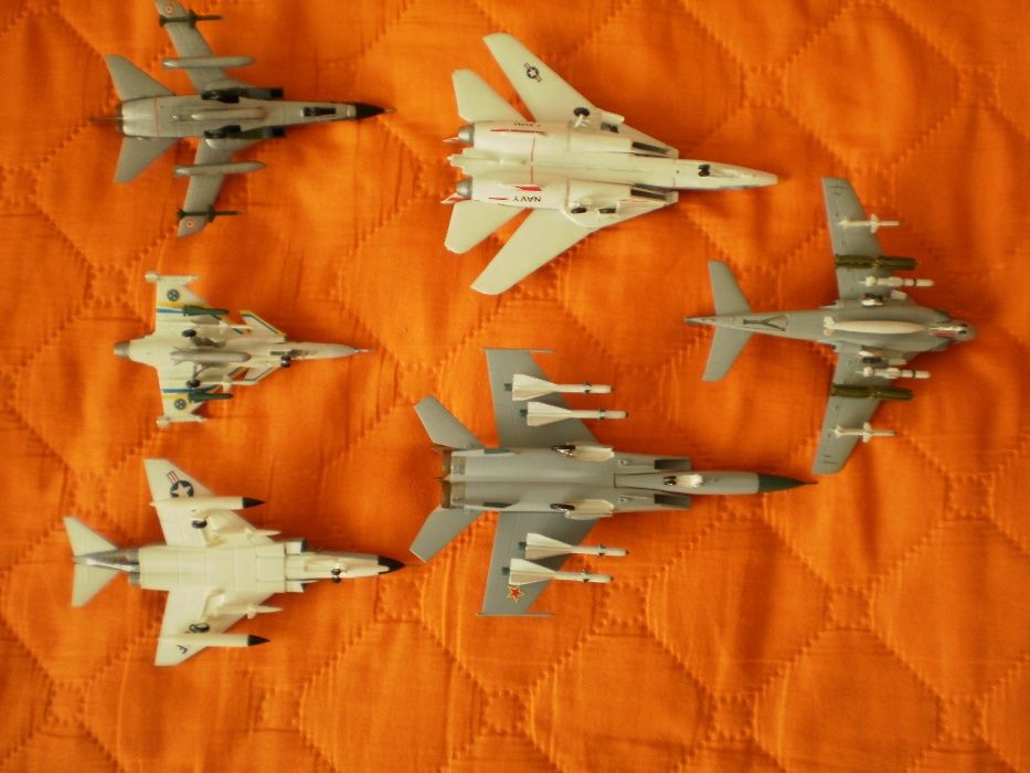 Стендови модели на самолети