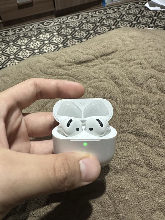 airpods 4 с активным шумоподавлением