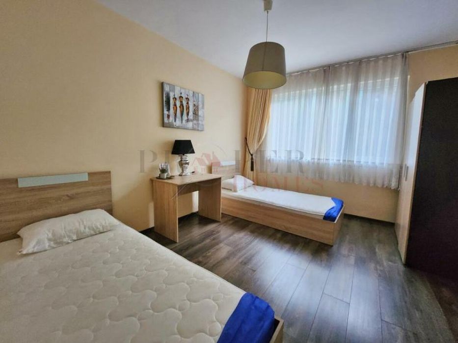 Обзаведено Жилище с Две Спални и Двор