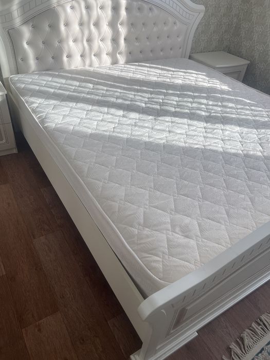 Продам матрас состояние нового
