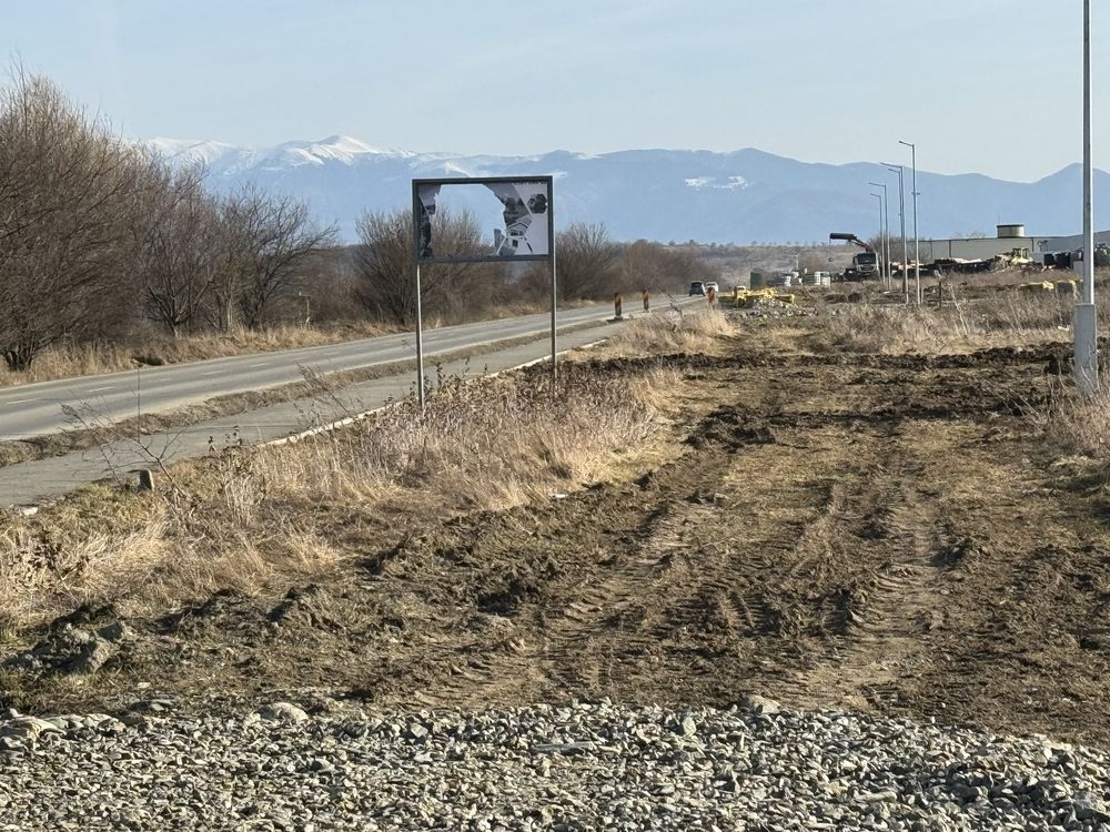 Vand teren pentru constructie bloc