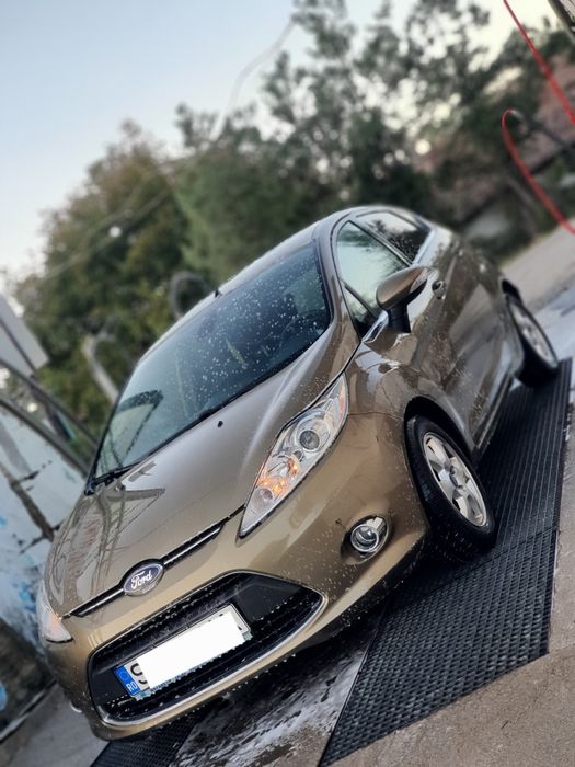 Ford Fiesta    .