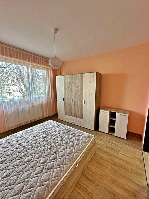 Продава се Двустаен апартамент в София, Толстой - 70 кв.м за 2000 €/кв.м - Снимка #4