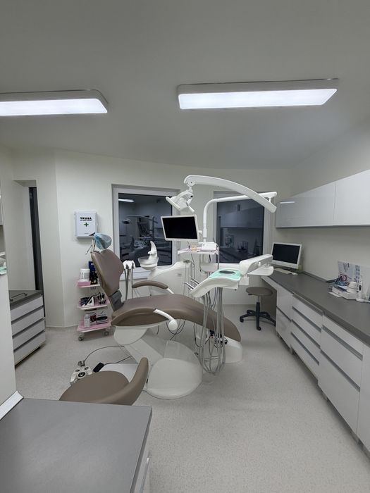 Închiriez tură/caut colaborator - Cabinet stomatologic modern, complet