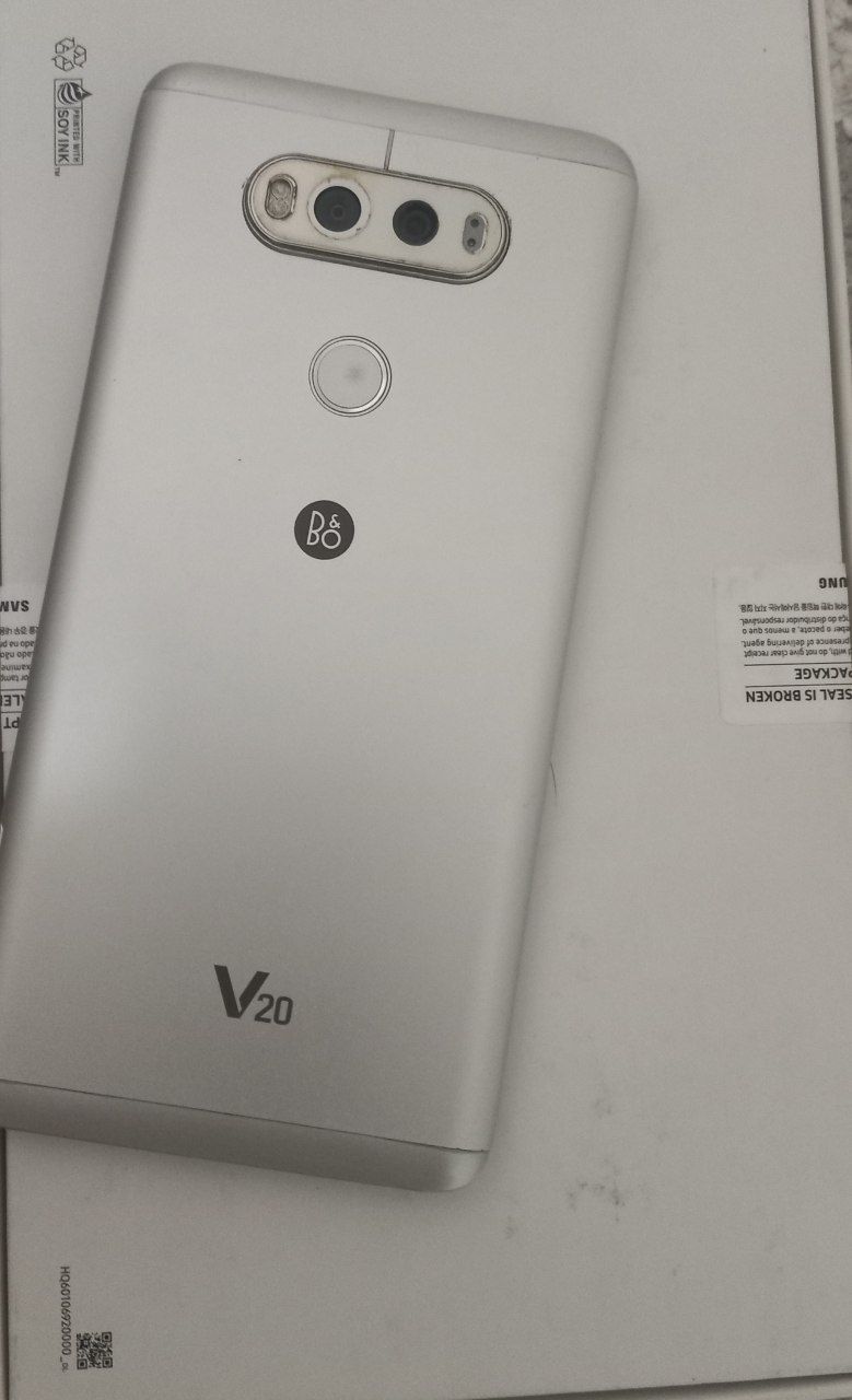 Telefon Lg v20 sotiladi