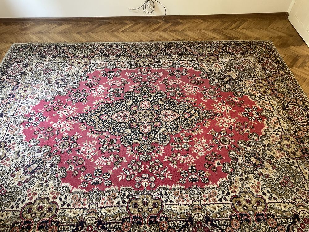 Килим тип Персийски