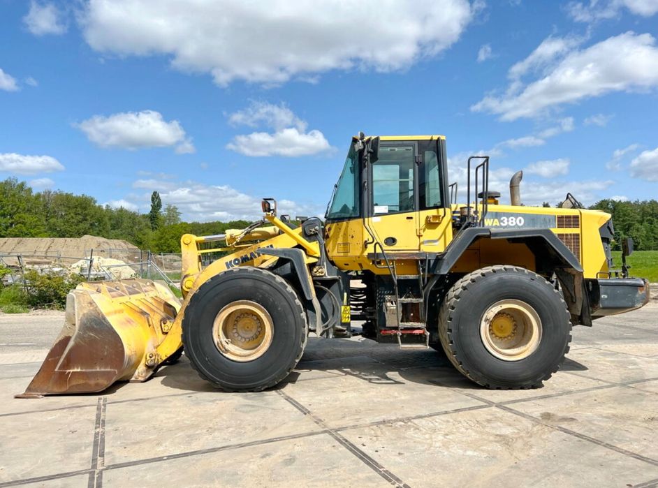 Dezmembrez Komatsu WA380-6, WA320-6, WA470-6, WA380-5–piese