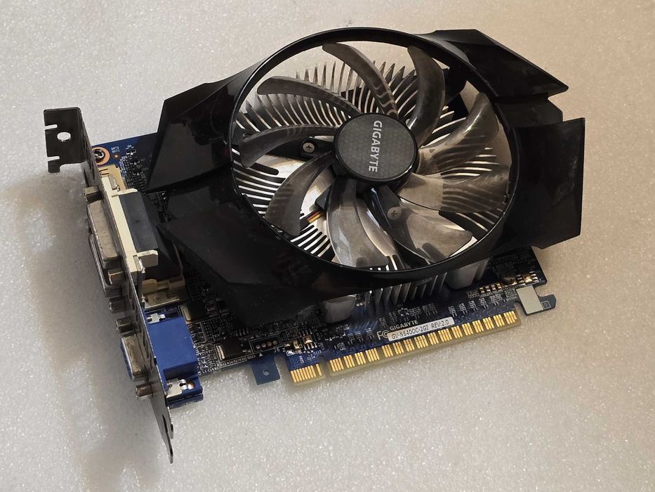 Placa video GIGABYTE GeForce GT 640 2GB DDR3 PCI-E 2.0 x16  N640OC-2GI