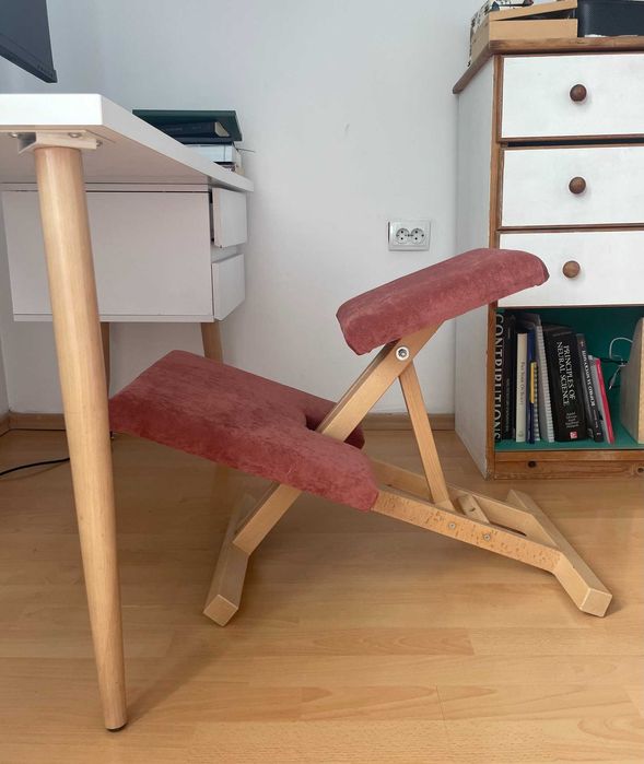 Стол за правилна стойка