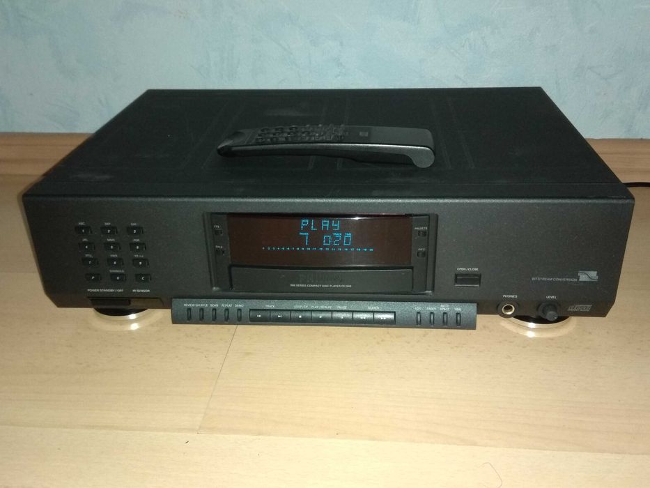 Колекционерски плейър Philips CD940