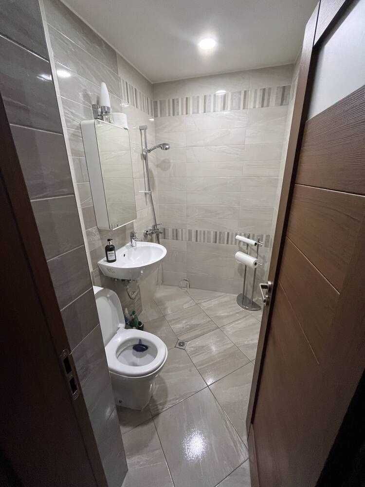 Продава се Двустаен апартамент в Пловдив, Център - 70 кв.м за 2368 €/кв.м - Снимка #5