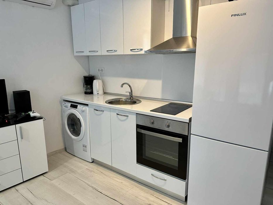 Двустаен апартамент, под наем, кв. Колхозен пазар