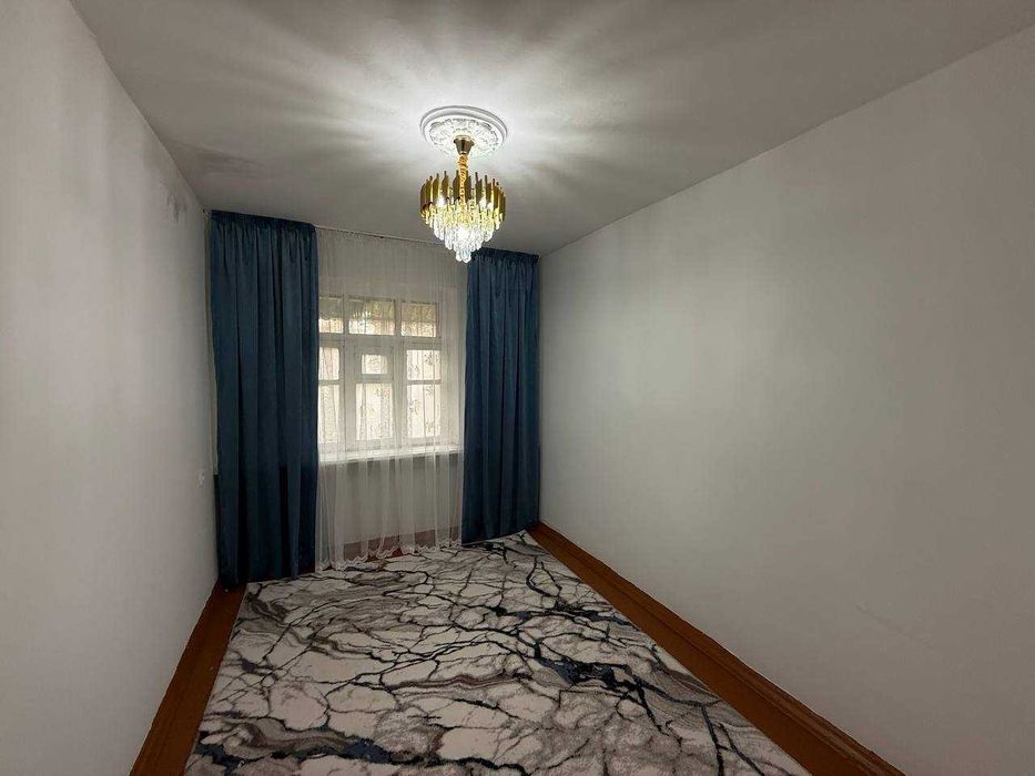 Продаётся 3х комнатная квартира в кирпичном доме в центре города