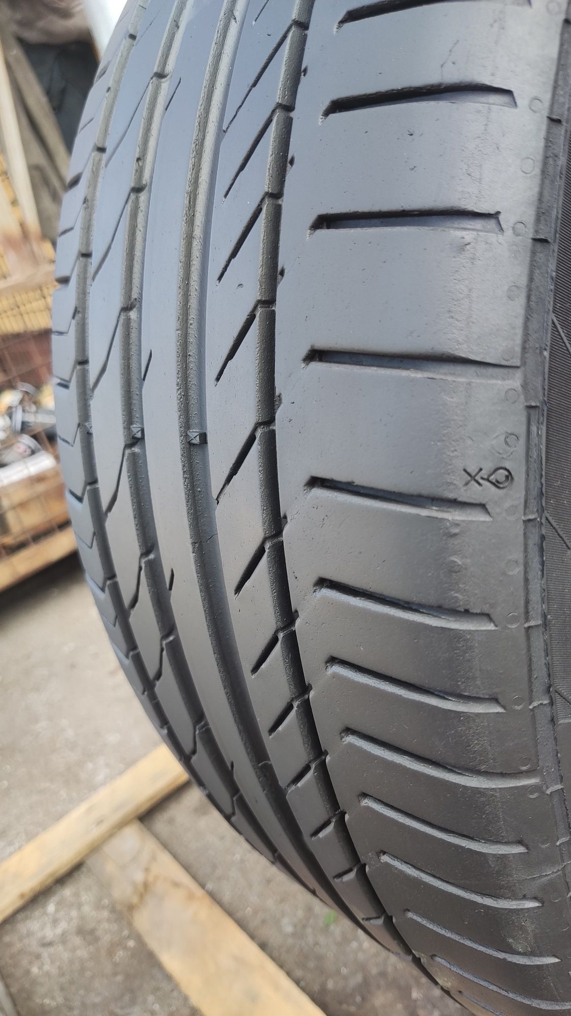 1бр. лятна гума 225/45/17 Continental Premium Contact 5 , SSR, runlat