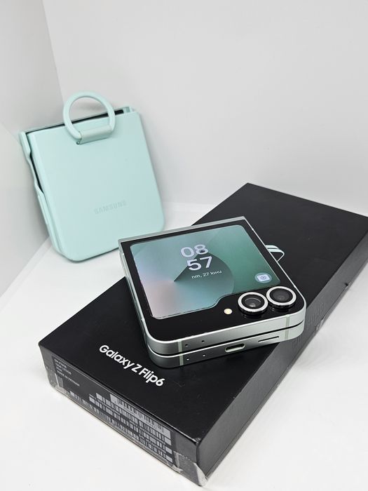 Samsung Galaxy Z Flip6 512Gb/12Ram Гаранция