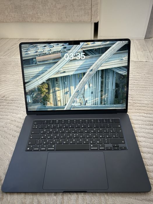 MacBook Air M2 почти новый