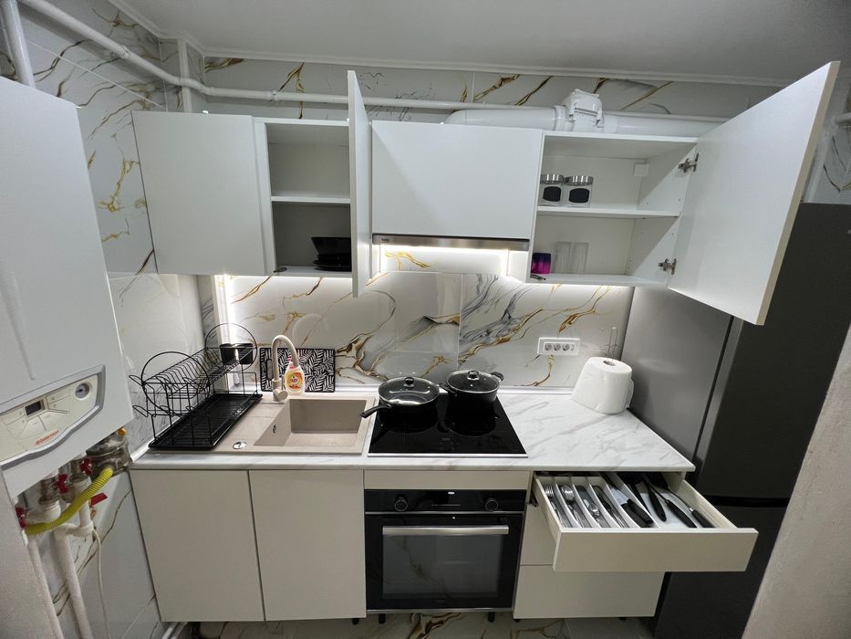 Inchiriez apartament 1 camera  strada Scolilor microhala