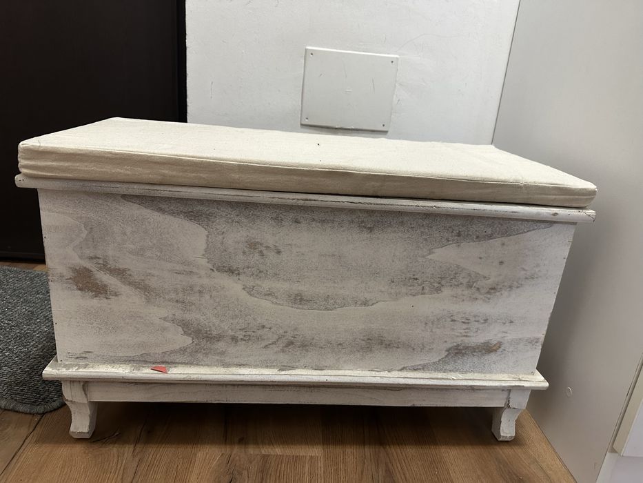 banca lemn cu perna pentru sezut