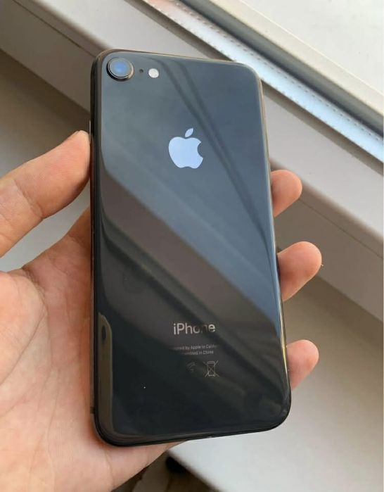 Se vinde urgent iPhone 8 că nou nu răspund la mesaje doar la Nr de tel